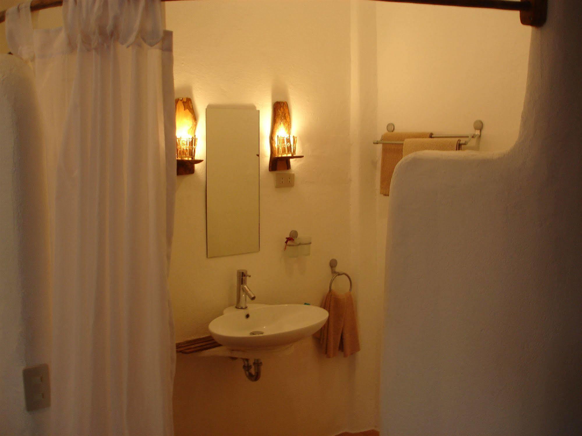 Artista Beach Villa Balabag  Екстериор снимка