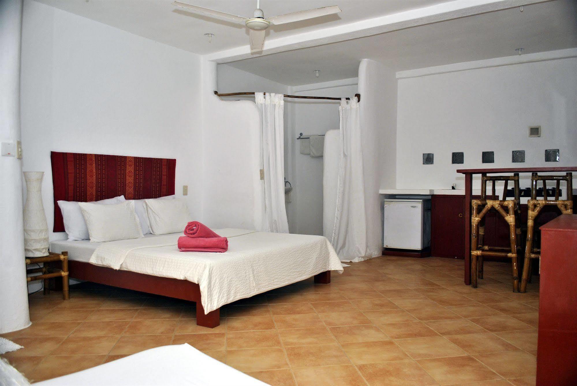 Artista Beach Villa Balabag  Екстериор снимка