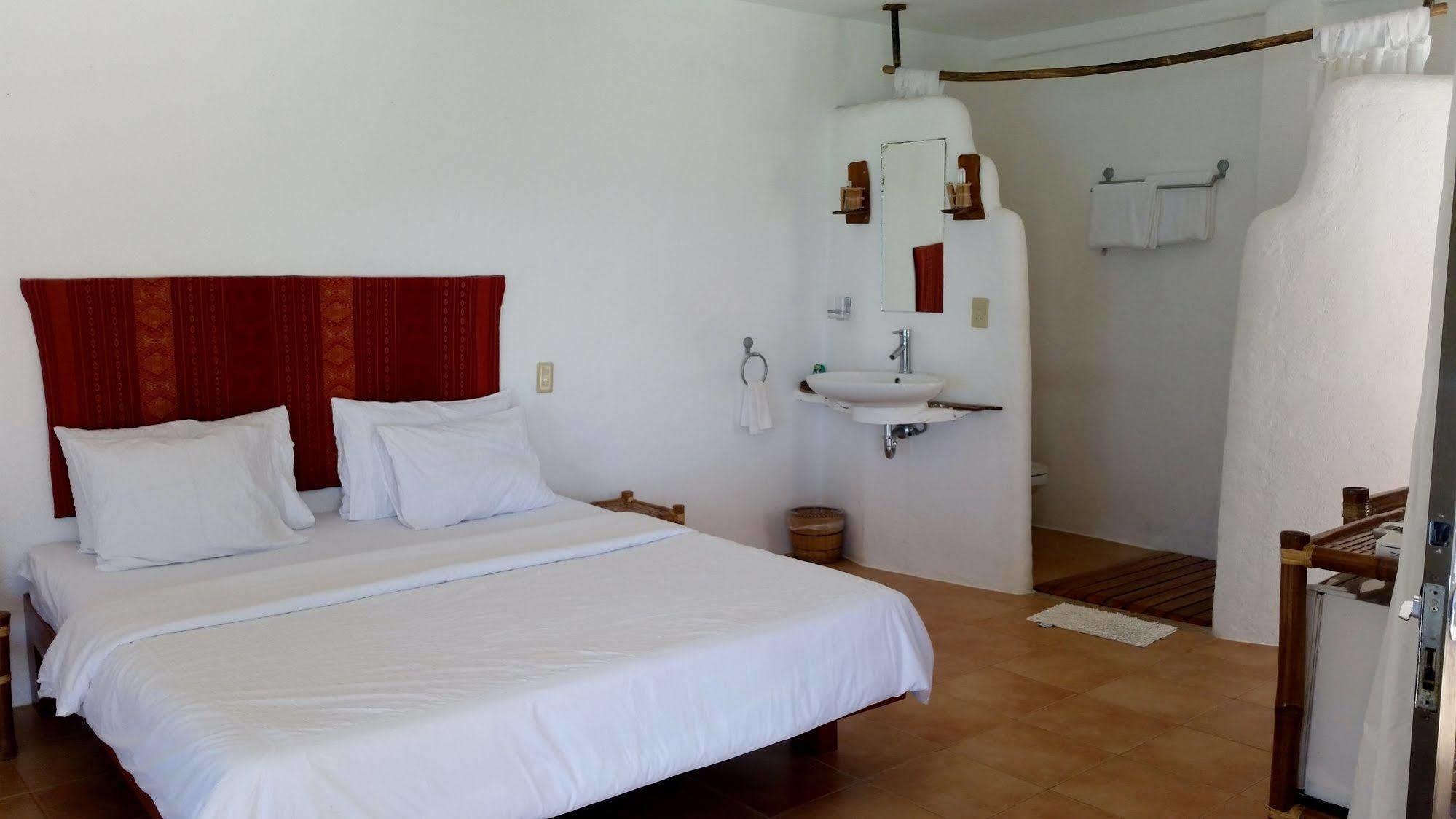 Artista Beach Villa Balabag  Екстериор снимка