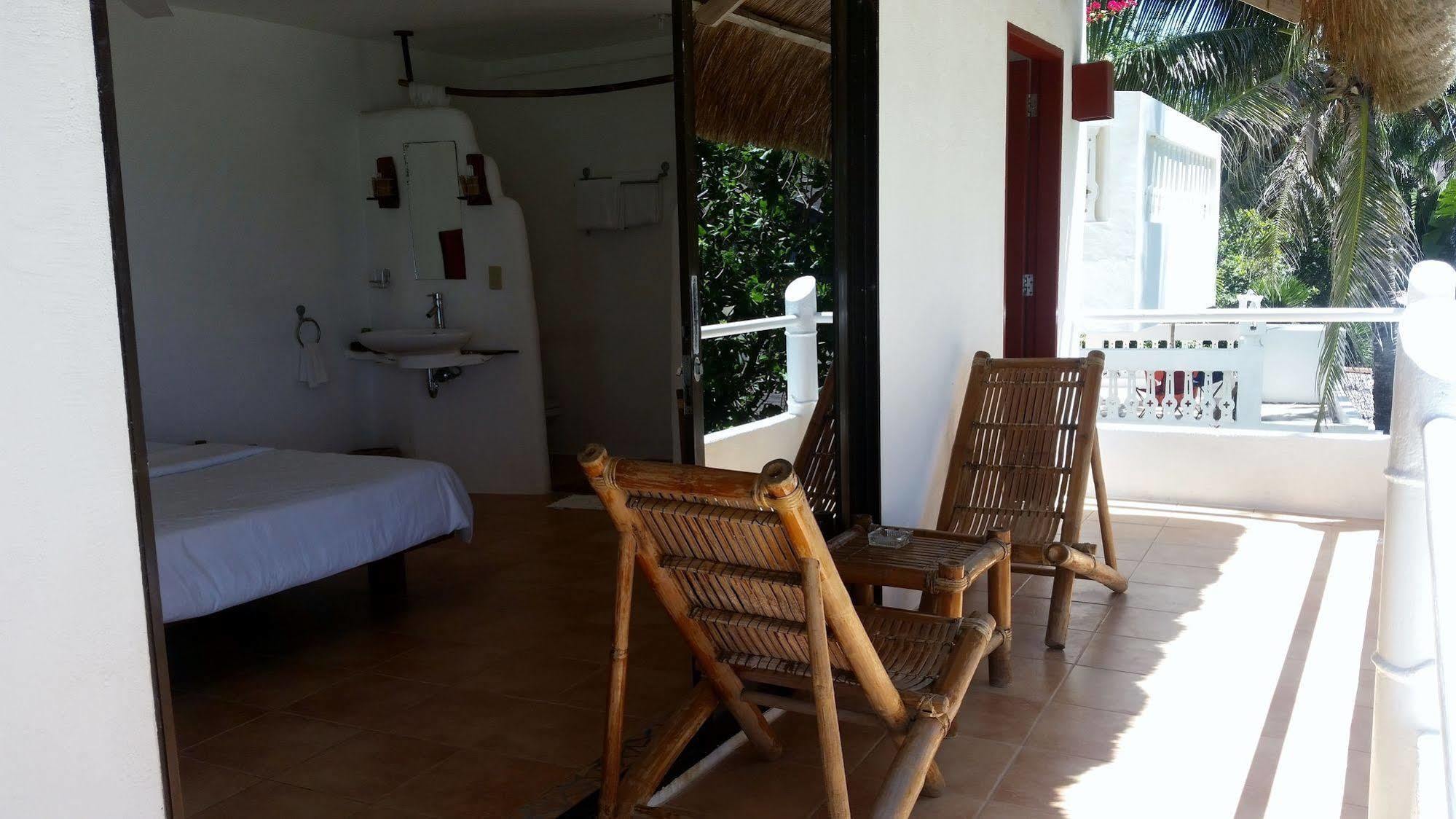 Artista Beach Villa Balabag  Екстериор снимка