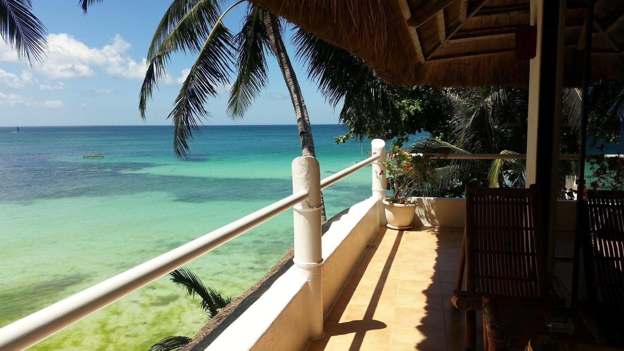 Artista Beach Villa Balabag  Екстериор снимка