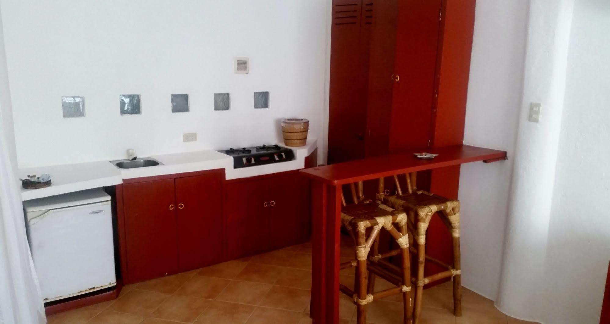Artista Beach Villa Balabag  Екстериор снимка