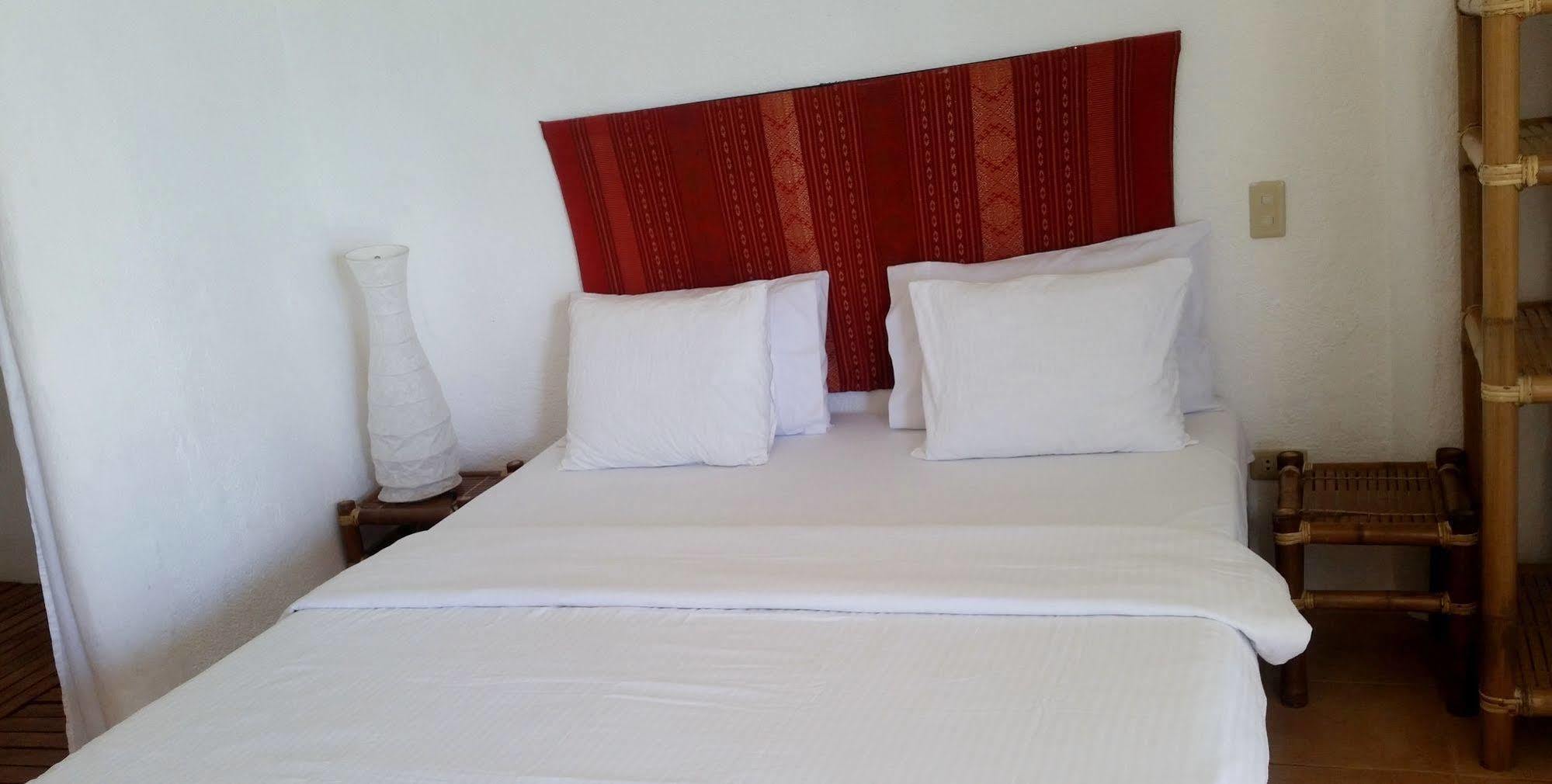 Artista Beach Villa Balabag  Екстериор снимка